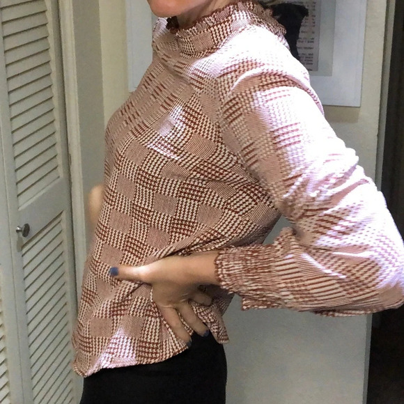 Forever 21 turtleneck red blouse high neck long sleeve blouse women’s sz m - Picture 8 of 8